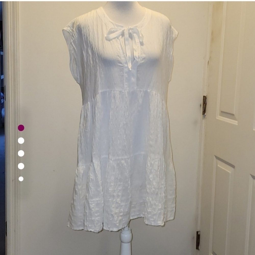 Robin Piccone Tiered Beach Cover-Up mini Dress Medium Gauzy Beach Coastal Cozy